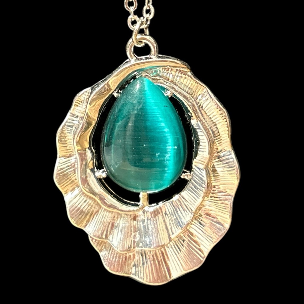 Elegant Gold Pendant Necklace with Teal Stone 38